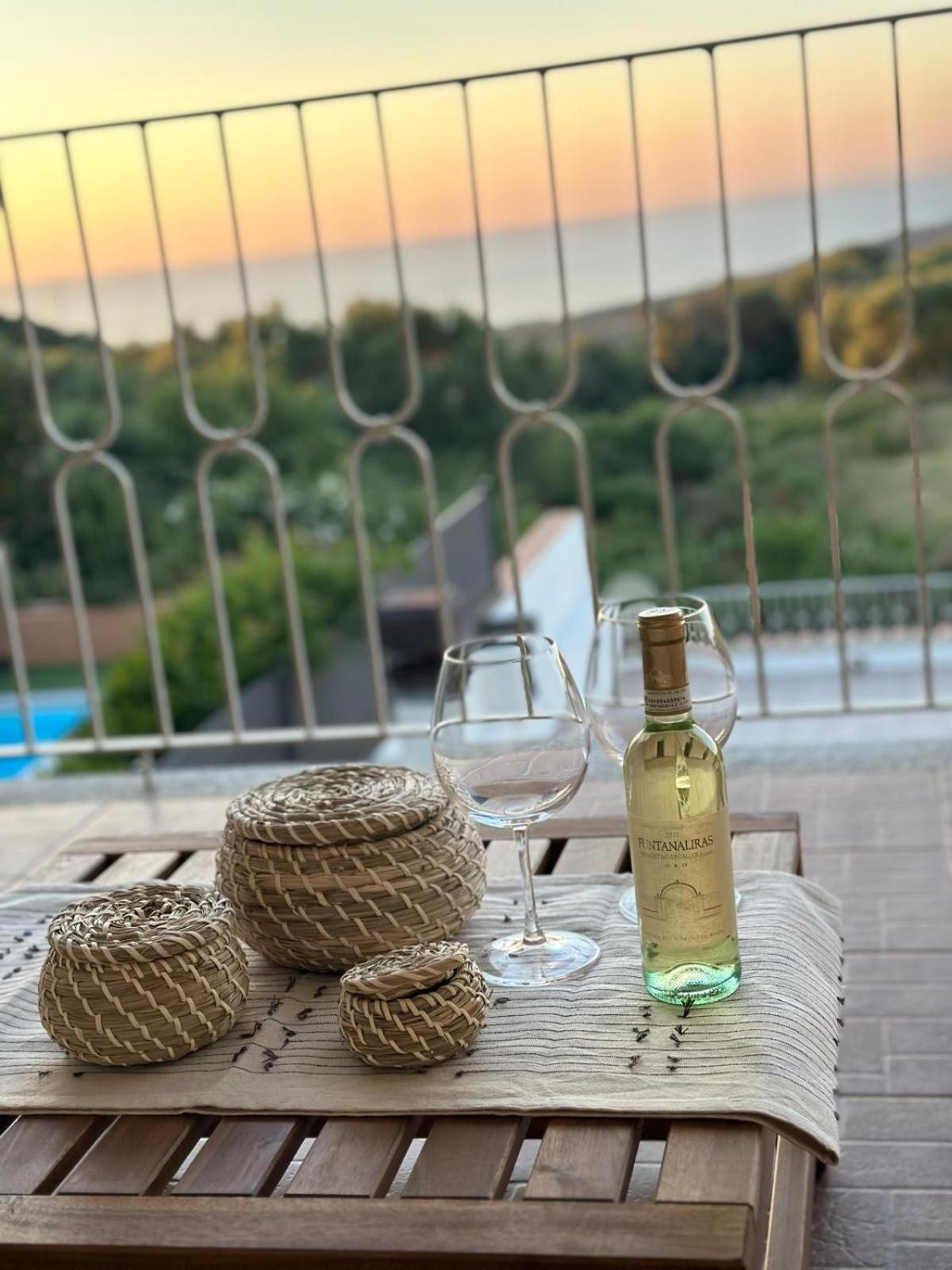 Costa Rossa View Sunset Villa Cascabraga Ngoại thất bức ảnh